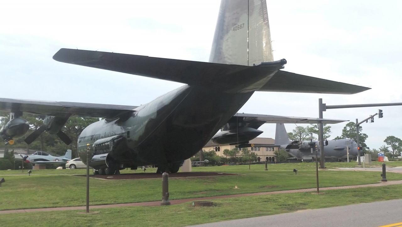 AC130H 69 6575 LM4349 d.jpg