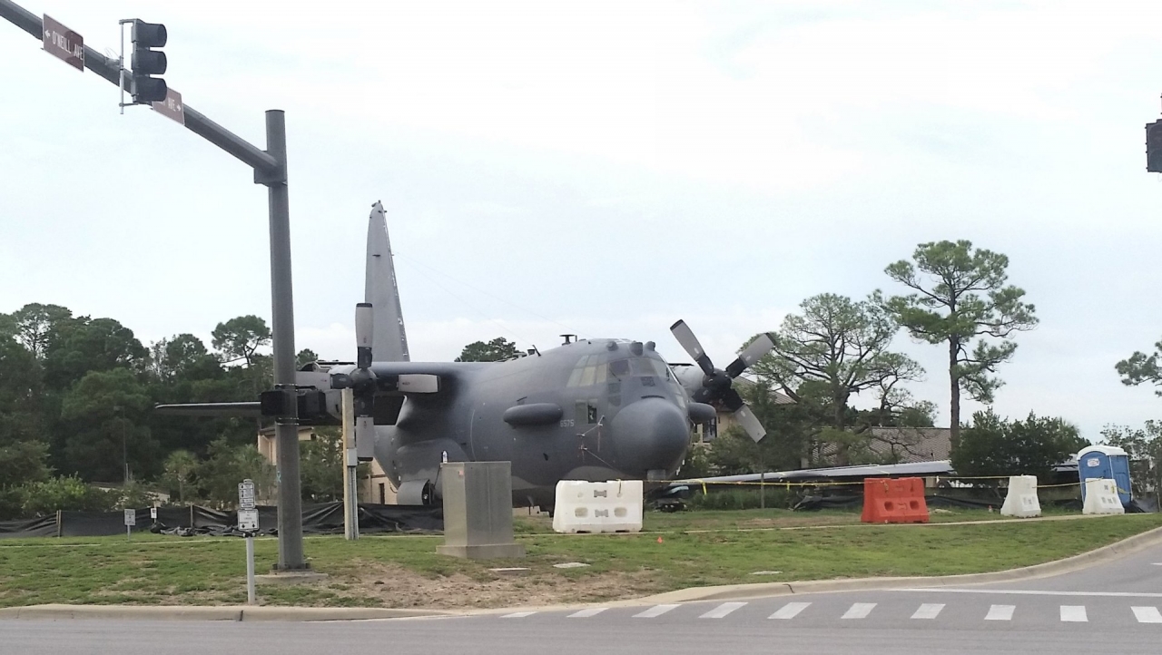 AC130H 69 6575 LM4349 e.jpg