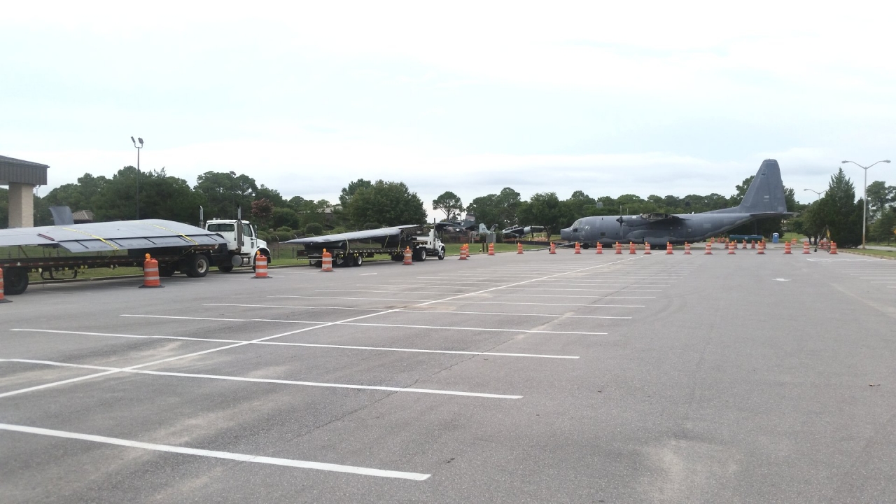 MC130P 65 0994 LM4157 a.jpg