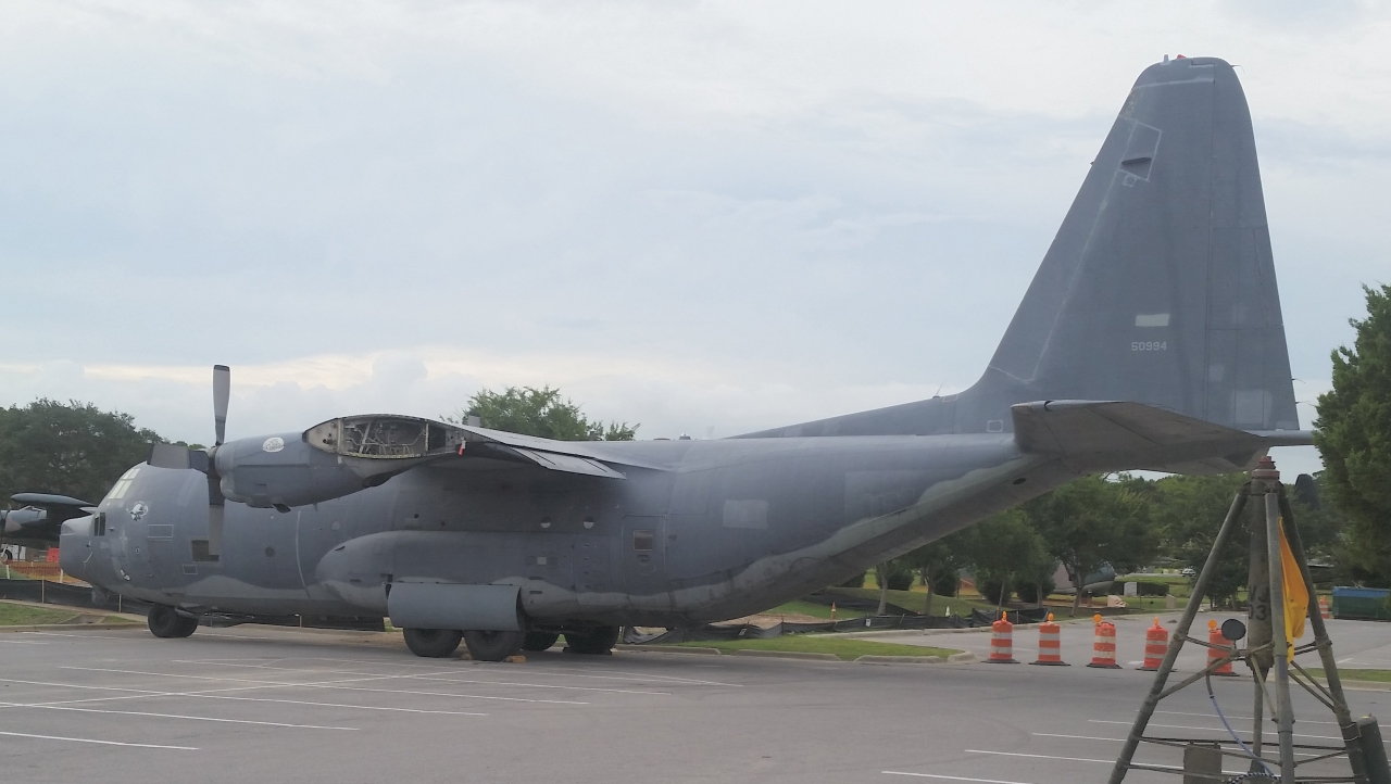 MC130P 65 0994 LM4157 b.jpg